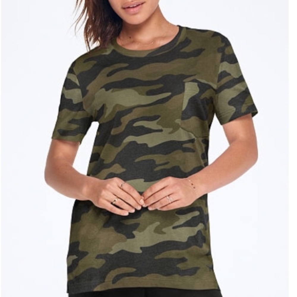 NEW VS PINK Camo Campus Pocket Tee - Picture 2 of 4